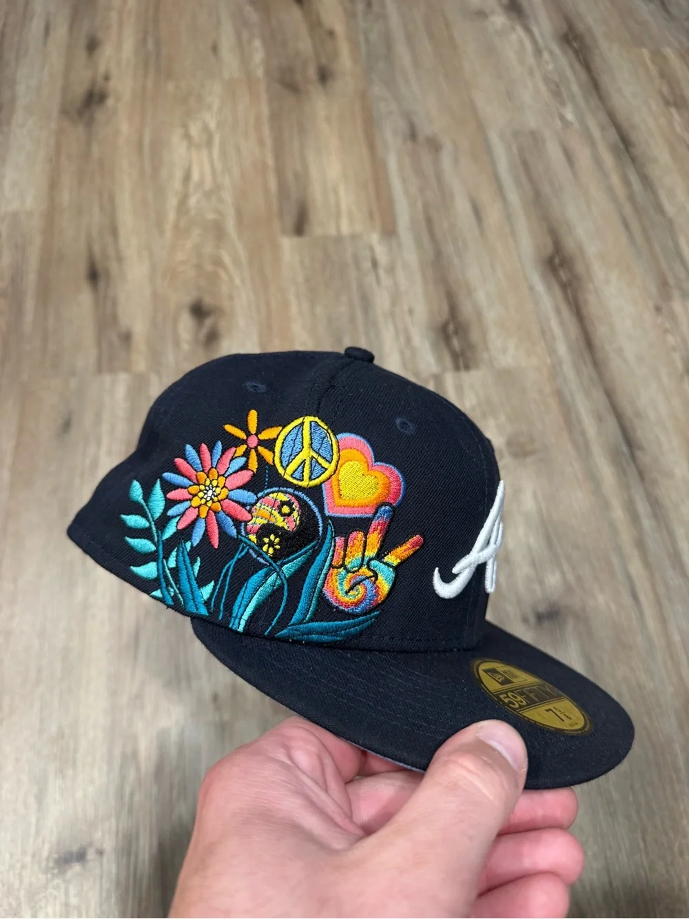 MLB Atlanta Braves Navy Blue Structured Groovy Fitted Hat By New Era, Size 7 5/8